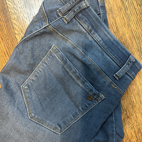 Wit & Wisdom super stretch jeans fits like a 6 - Picture 3 of 5